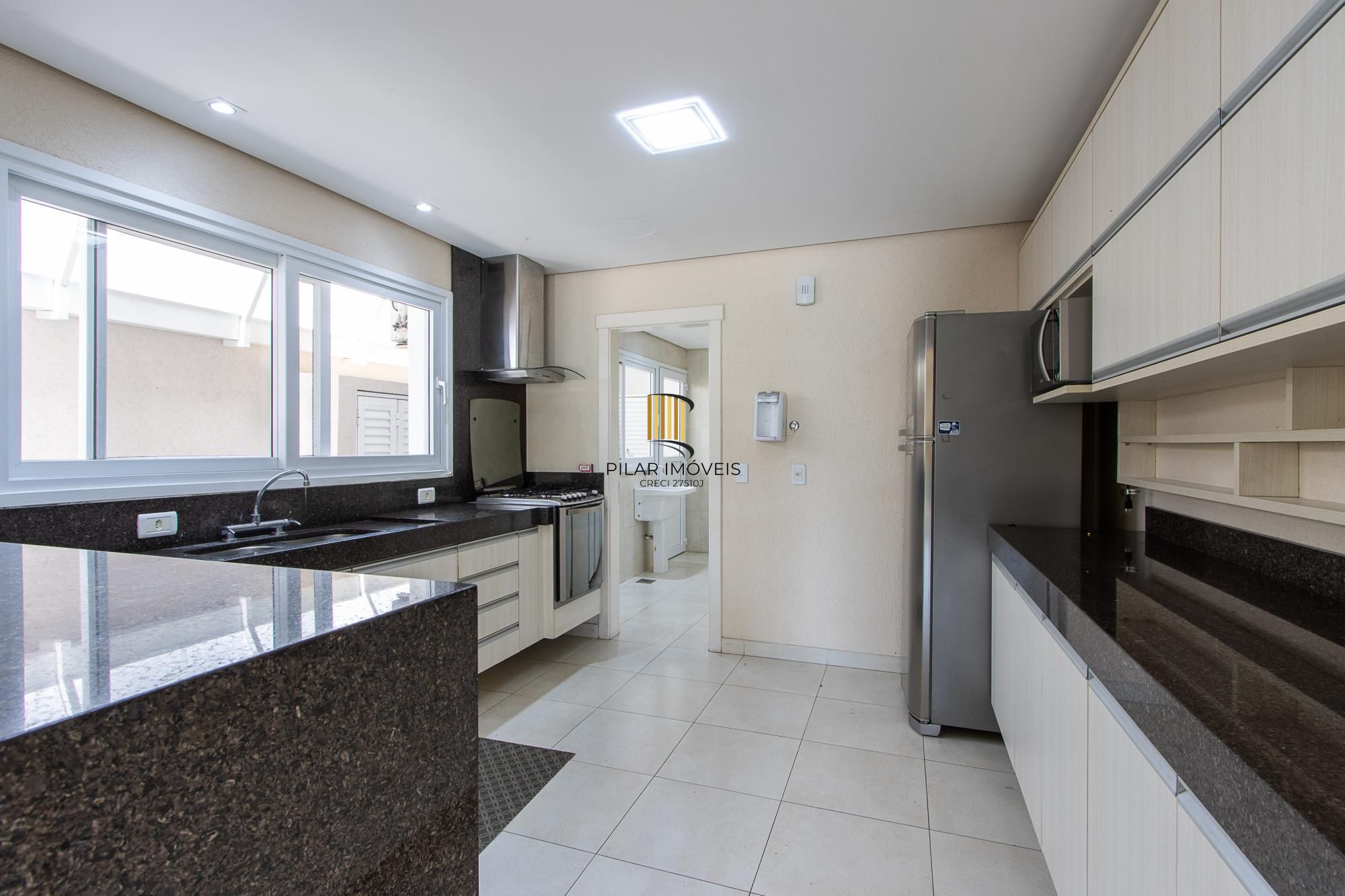 Casa de Condomínio 4 dormitórios no bairro Belém Novo