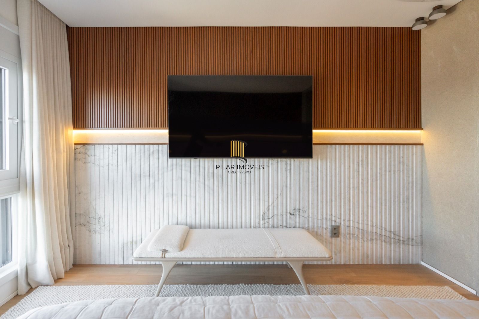 Cobertura para Venda - 483.85m², 3 dormitórios, sendo 3 suites, 4 vagas - Vila Assunção