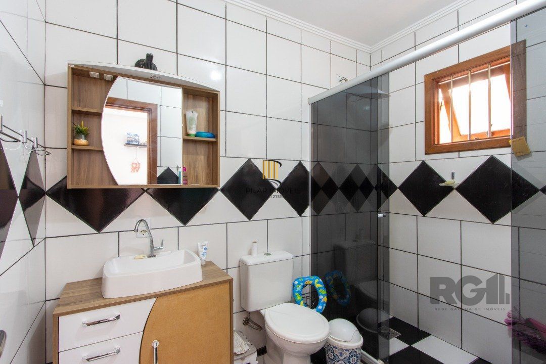 Casa 4 dormitórios no bairro Tristeza