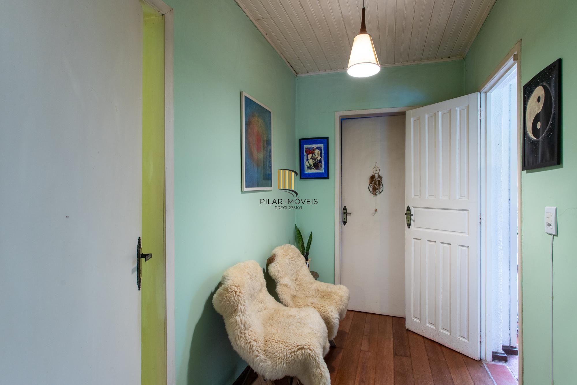Casa 5 dormitórios no bairro Vila Assunção