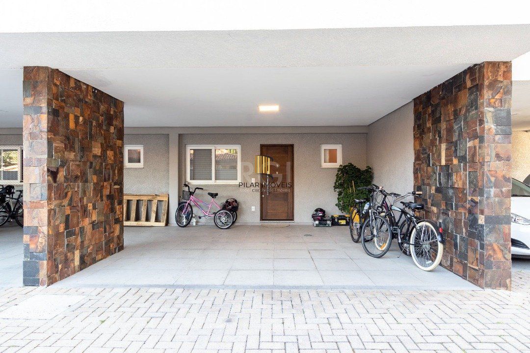 Casa Condominio para Venda - 202m², 3 dormitórios, sendo 1 suites, 2 vagas - Tristeza