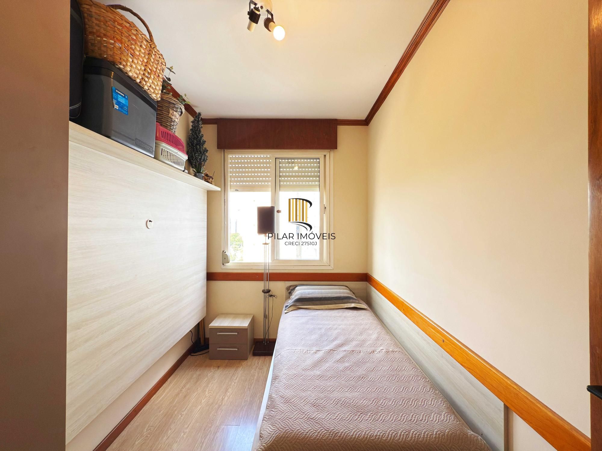 Apartamento de 2 dormitórios e 1 vaga de garagem no Centro Histórico.