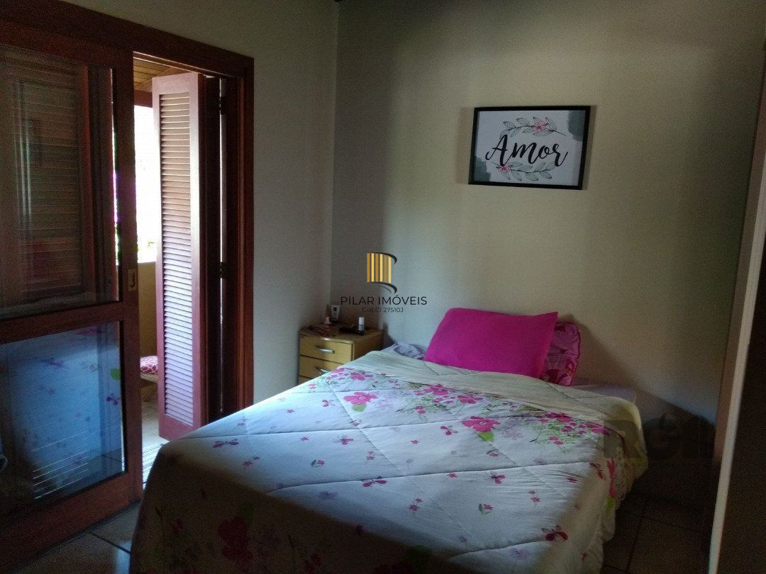 Casa 4 dormitórios no bairro Espírito Santo