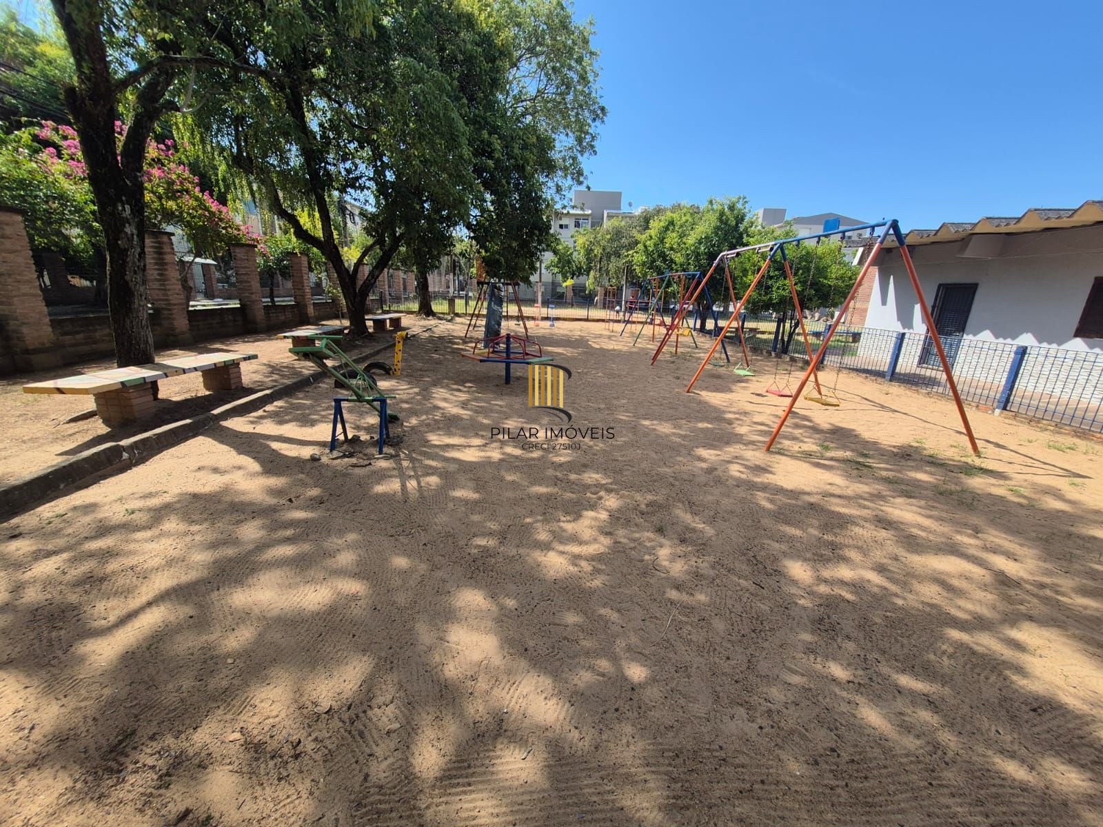 Apartamento com 2 dormitórios 2 Andar