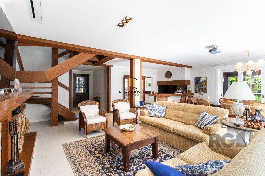 Casa para venda - 321m² - 4 suítes - Chapéu do Sol