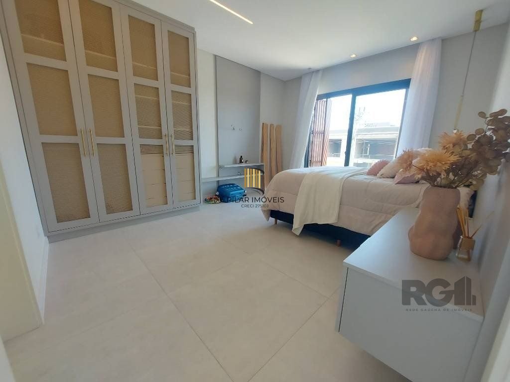 Casa de Condomínio 4 dormitórios no bairro Centro