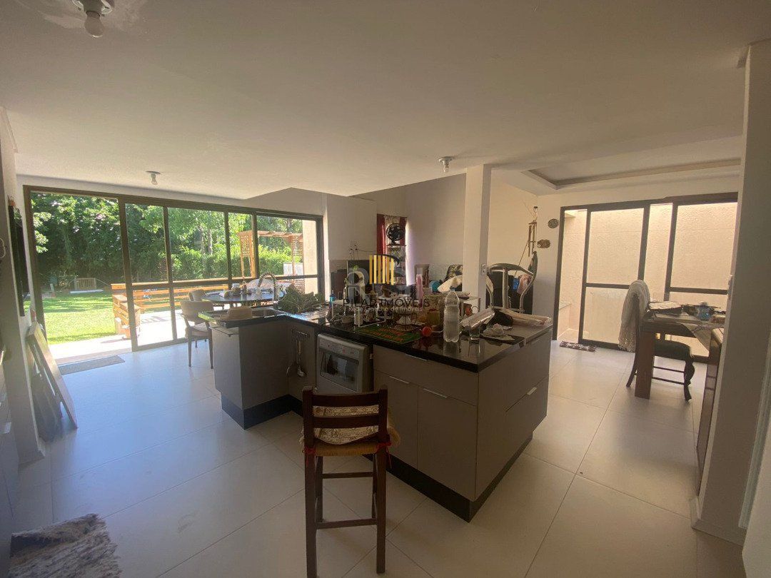 Casa Condominio para Venda - 300m², 3 dormitórios, sendo 3 suites, 4 vagas - Terra Ville - Pilar Imóveis