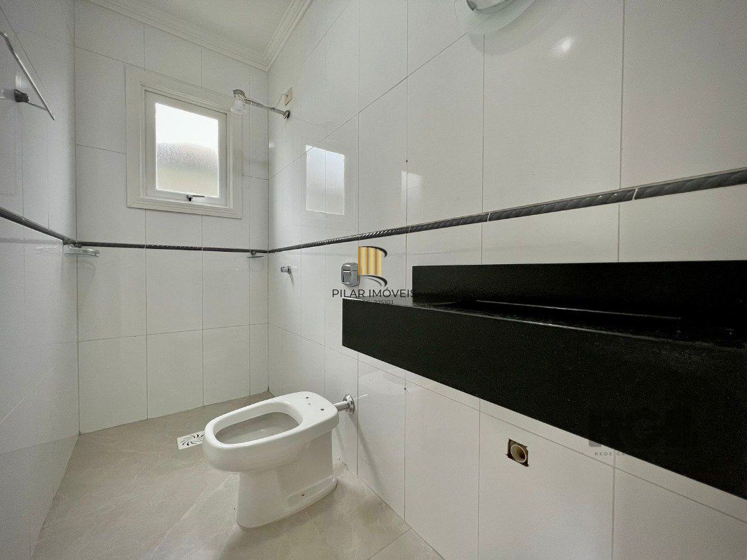CASA EM CONDOMÍNIO