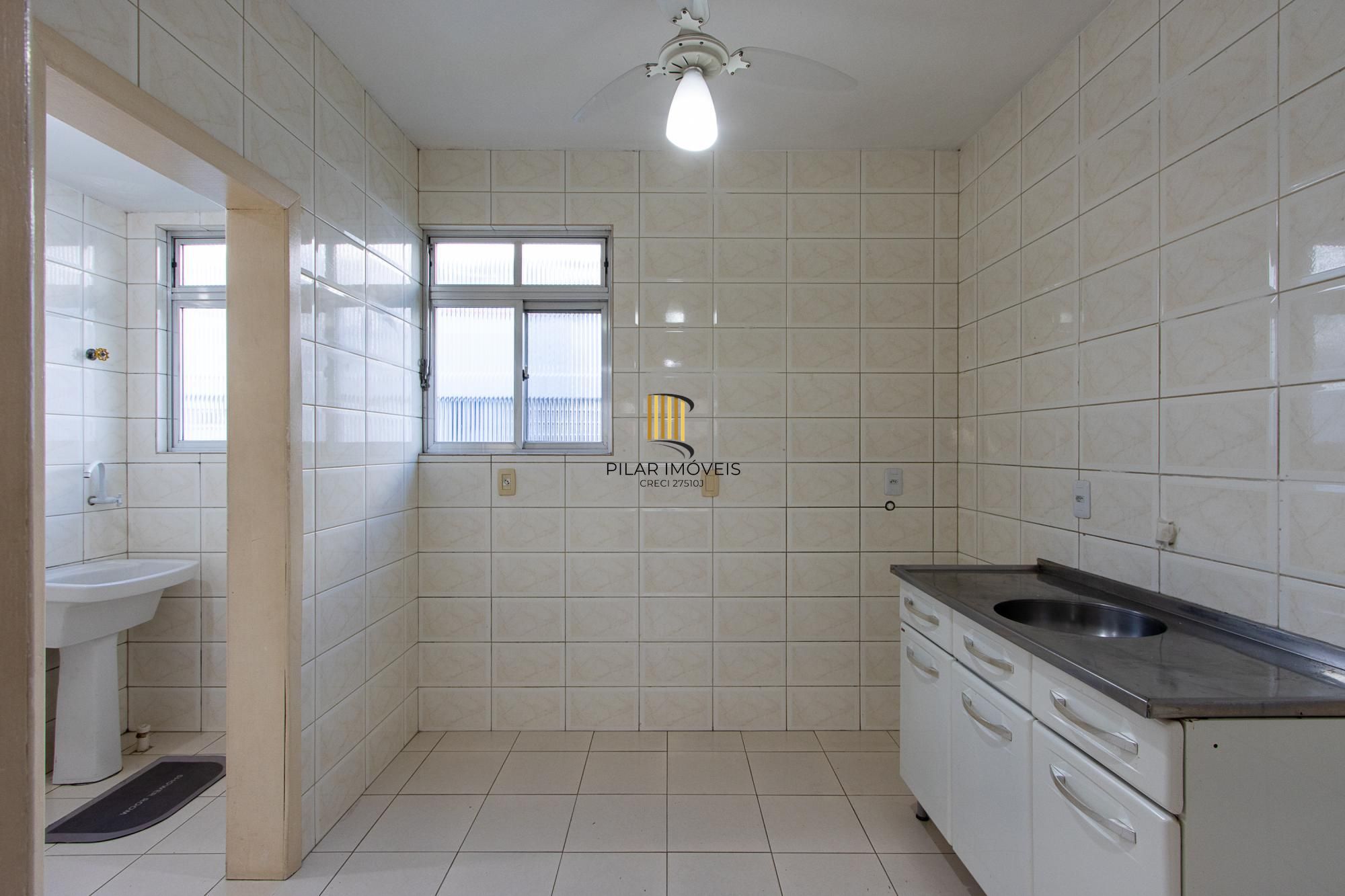 Apartamento de 2 dormitórios no bairro Camaquã.
