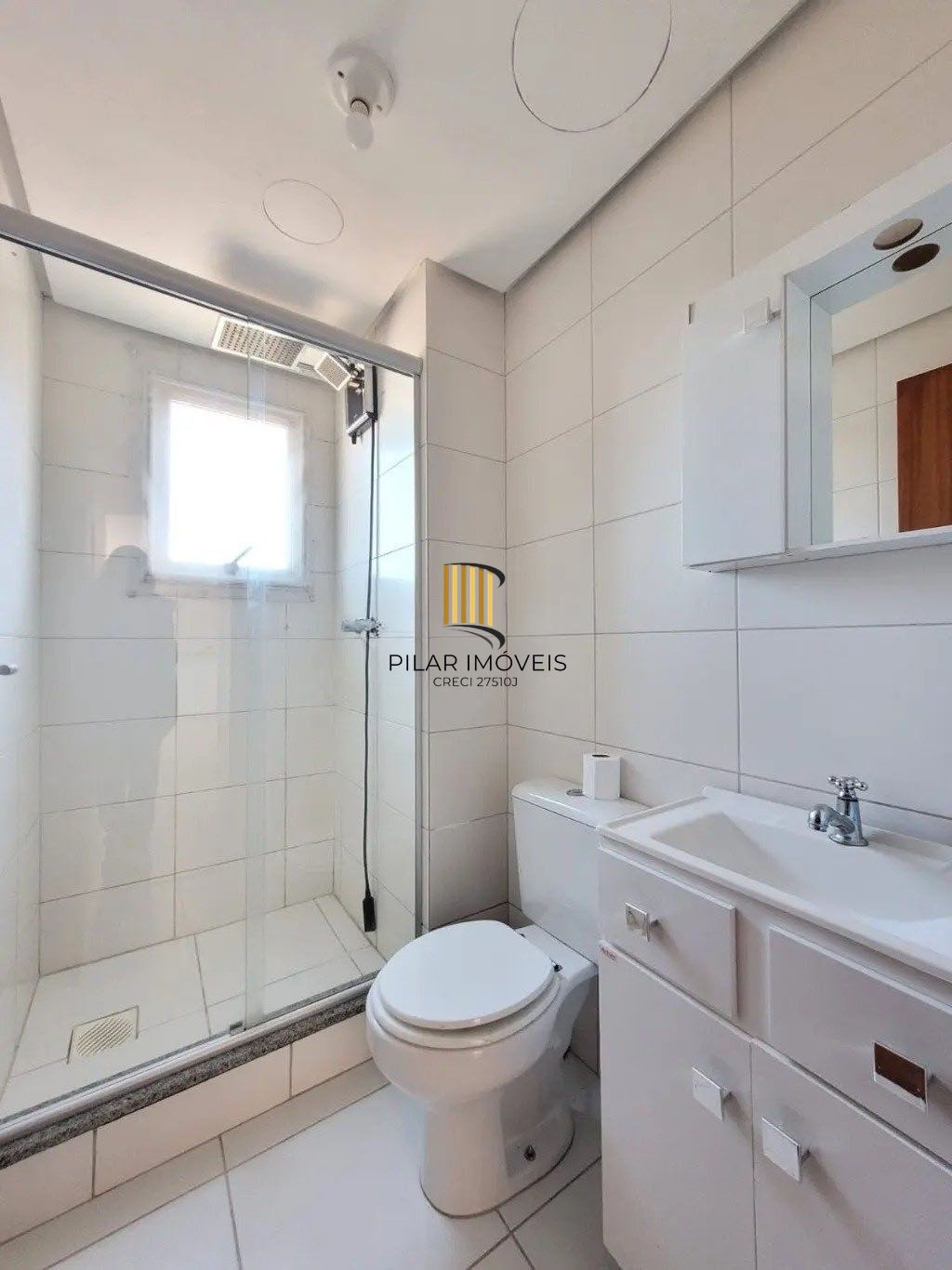 Apartamento com 3 dormitórios com 71m², vaga dupla no bairro Medianeira