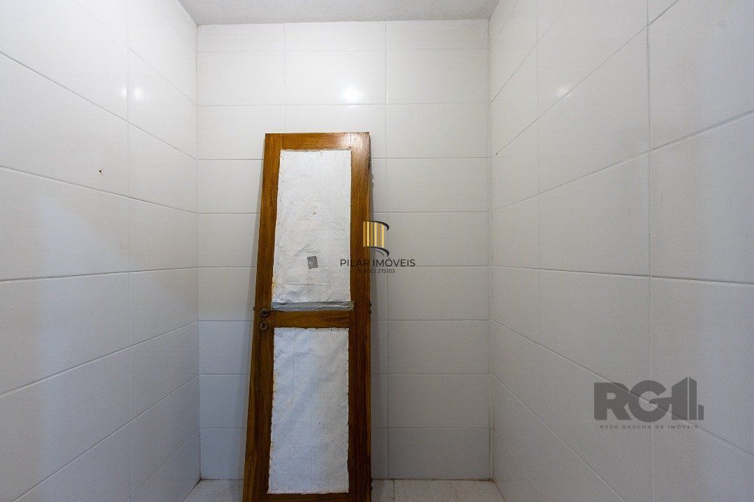 Excelente casa de 3 andares em condomínio fechado