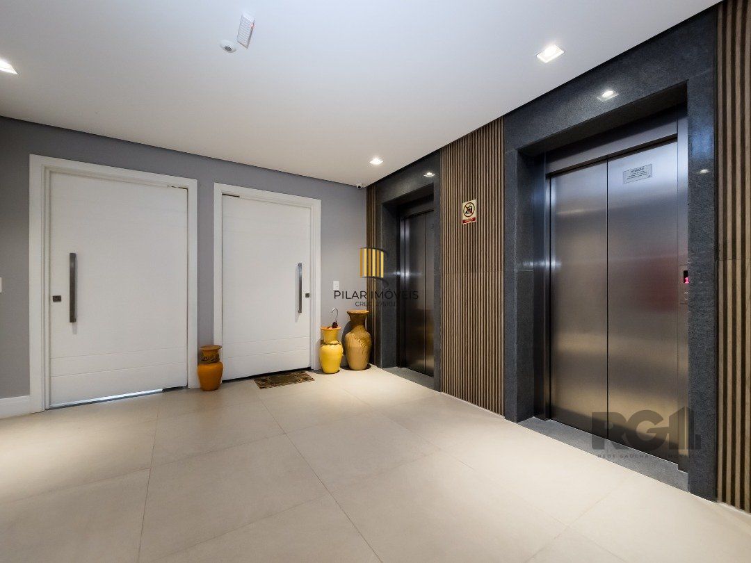 Apartamento com 145m² e 3 dormitórios no bairro Tristeza em PORTO ALEGRE para Comprar