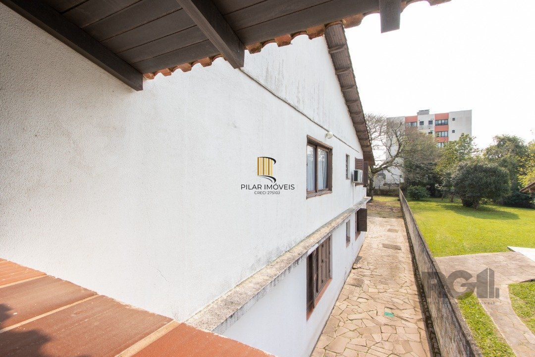 Casa 7 dormitórios no bairro Camaquã