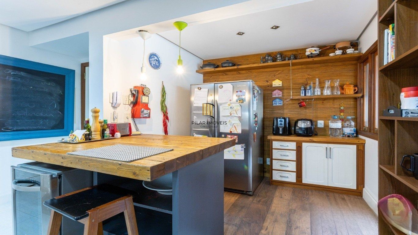 Apartamento193m² privativos,  3 dormitórios (2 suítes),  3 vagas