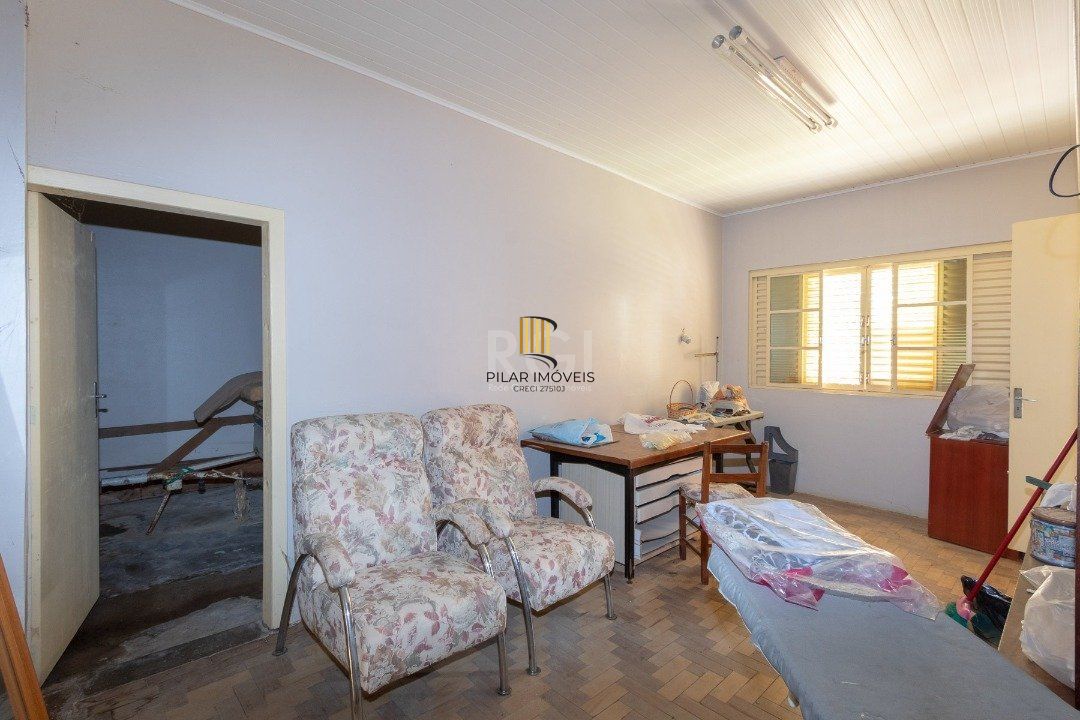 Casa para Venda - 118m², 2 dormitórios, 2 vagas - Medianeira