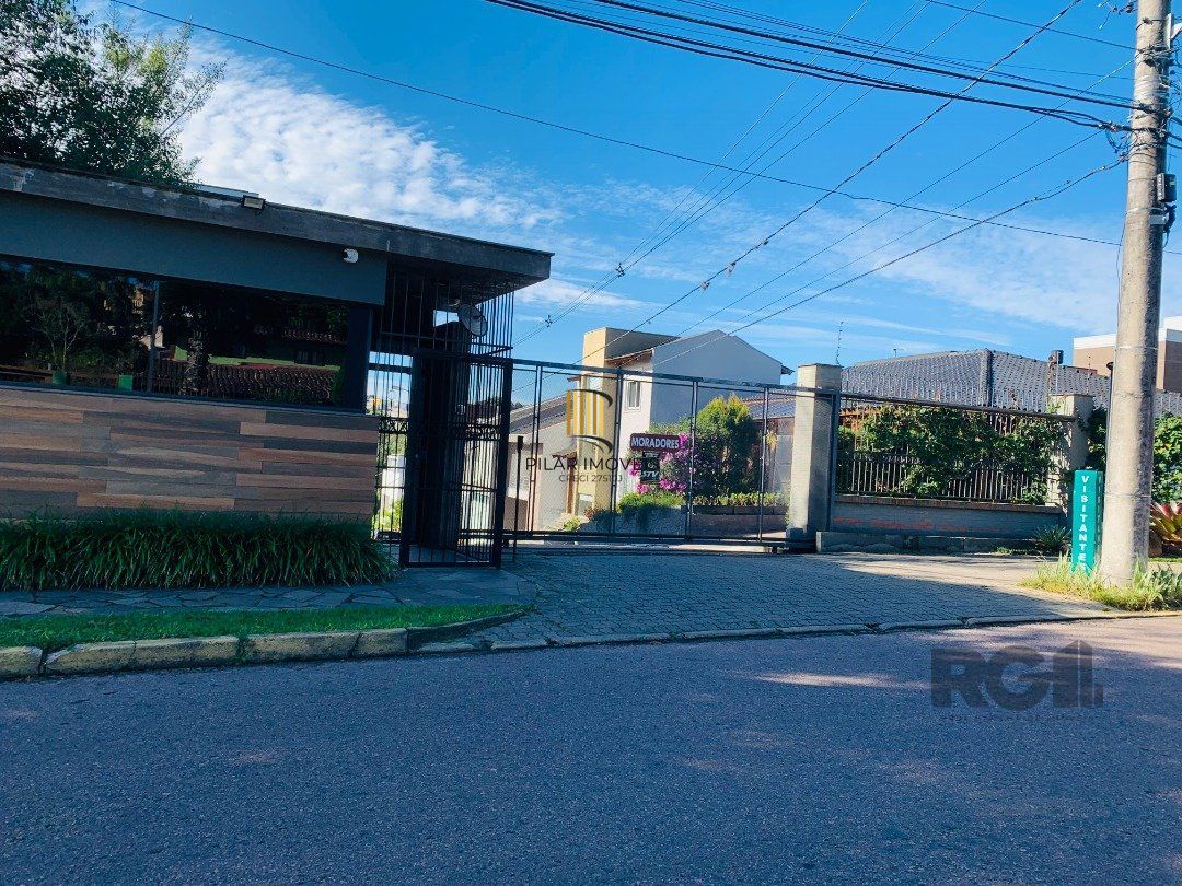 Casa de Condomínio 3 dormitórios no bairro Lomba do Pinheiro