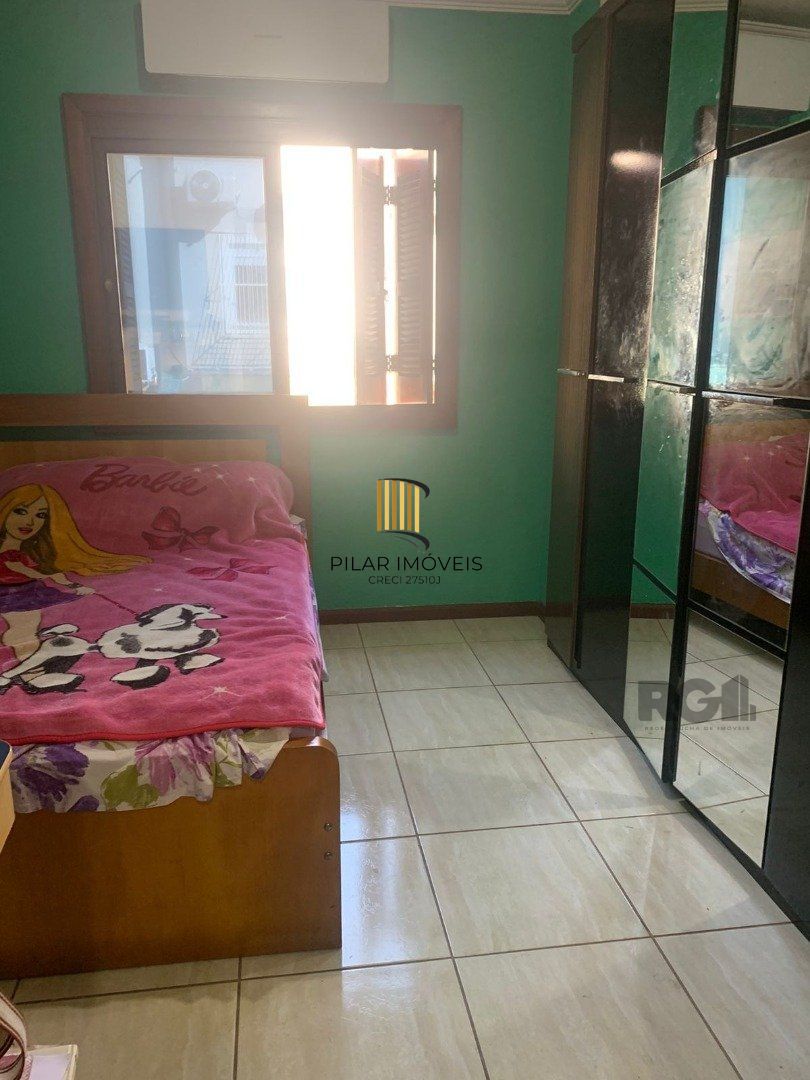Casa 3 dormitórios no bairro Hípica