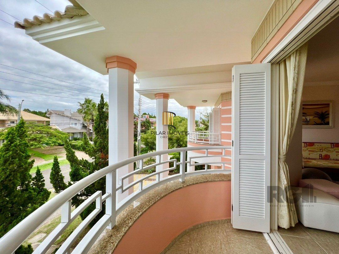 Magnífica casa  linda, 360m2  de  área  construída