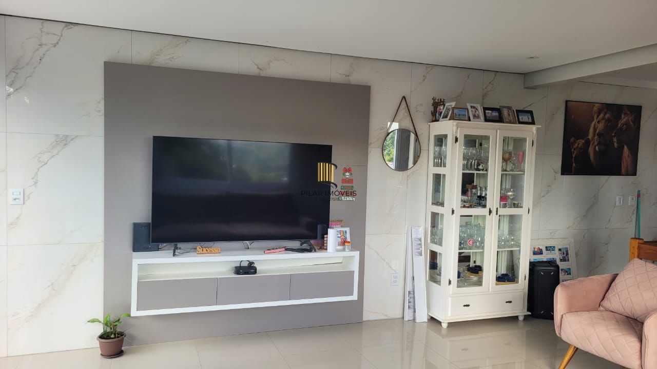 Sobrado de Alto Padrão na Vila Nova – 3 Dormitórios e 170 m² de Conforto e Estilo!
