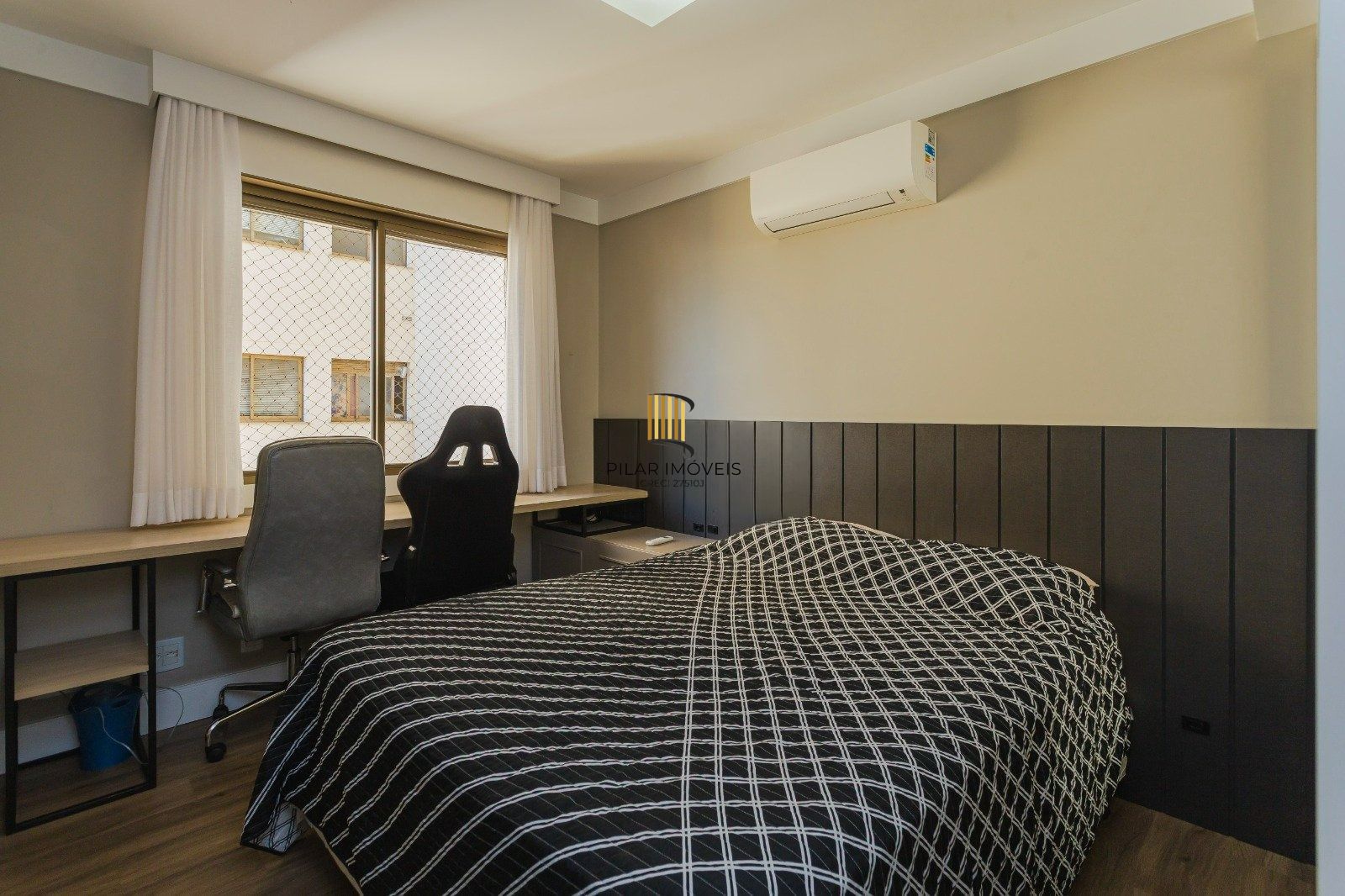 3 dormitórios, com 2 vagas no Life Square Menino Deus!