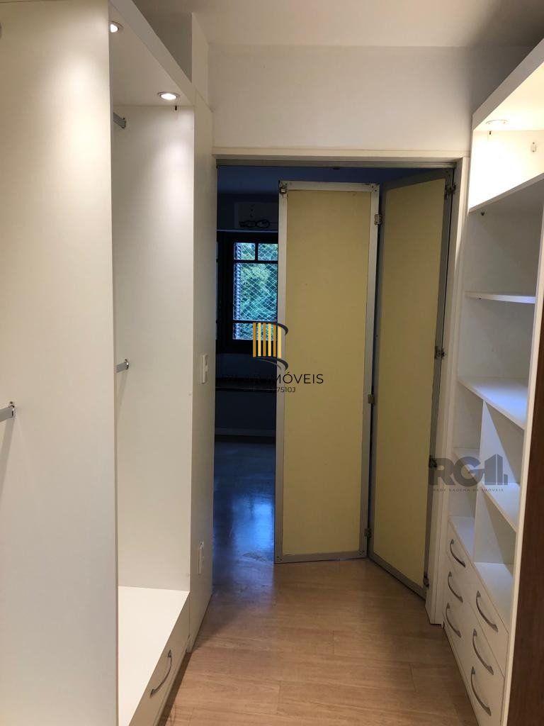 Casa de Condomínio 4 dormitórios no bairro Vila Assunção