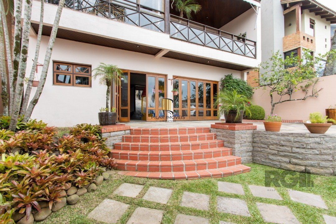Casa para Venda com 4 dormitórios, sendo 2 suites e 4 vagas no bairro Jardim Isabel