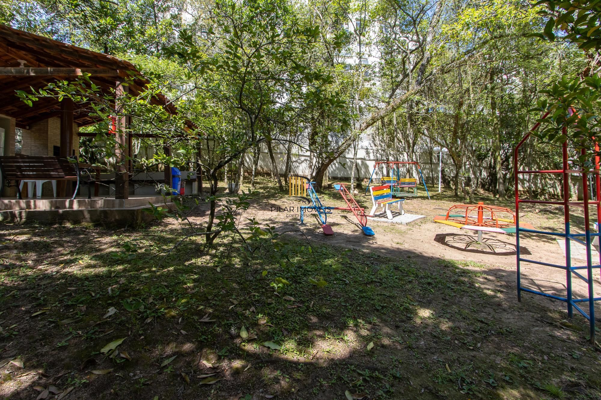 Casa em condominio com piscina