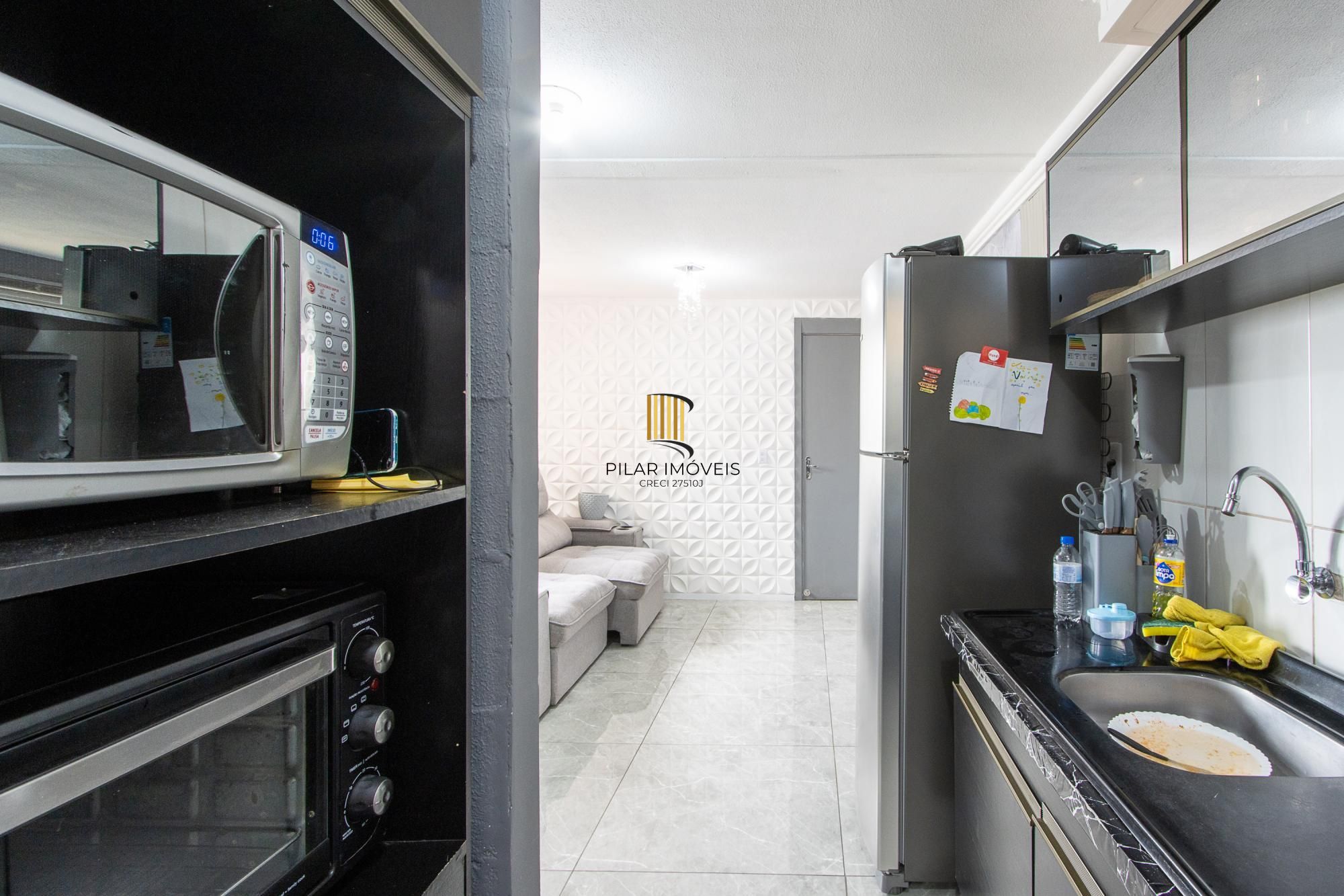 Apartamento de 2 dormitórios com vaga rotativa no bairro Vila Nova Porto Alegre