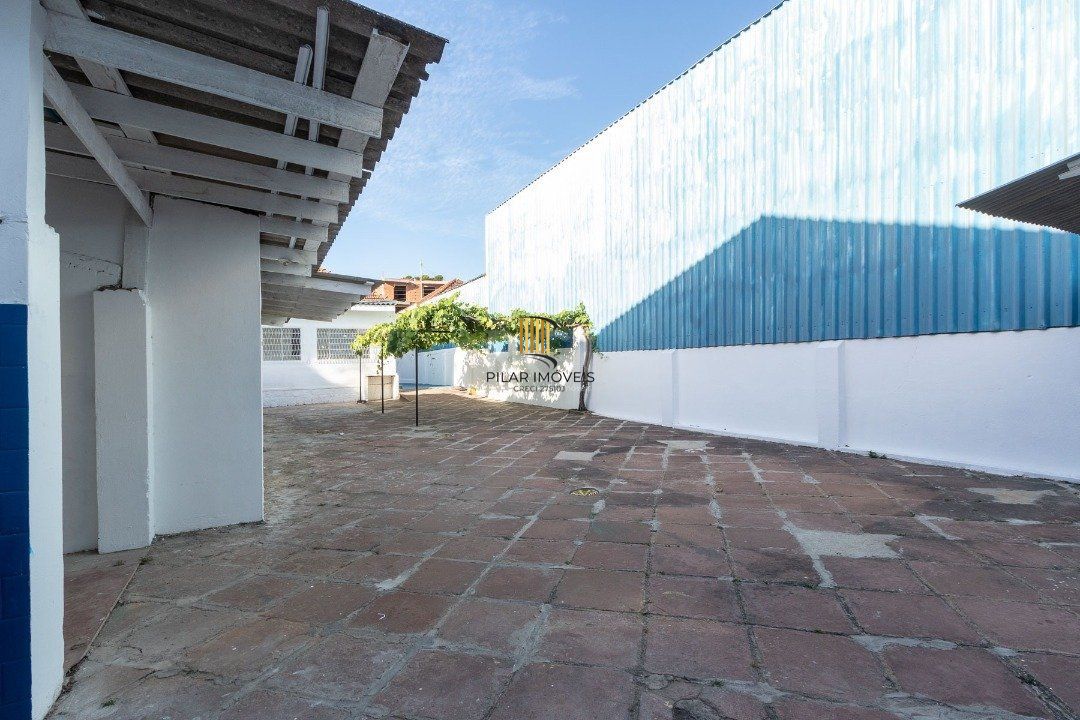 Casa para Venda - 180.2m², 3 dormitórios, 3 vagas - Medianeira