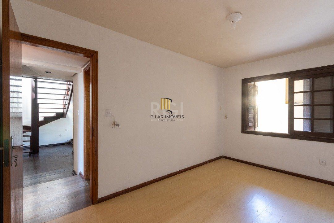 Casa para Venda - 280m², 3 dormitórios, sendo 1 suites, 2 vagas - Espirito Santo
