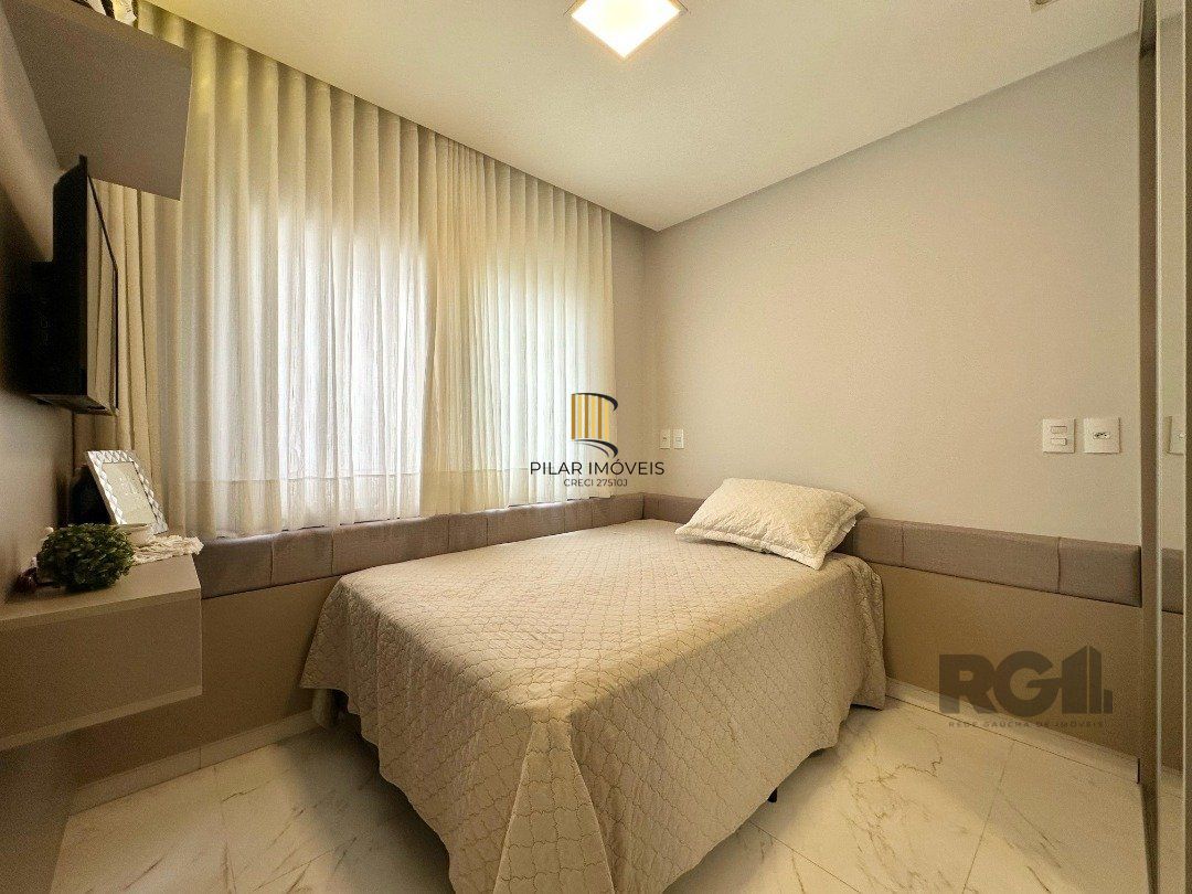 Casa de Condomínio 4 dormitórios no bairro Dubai