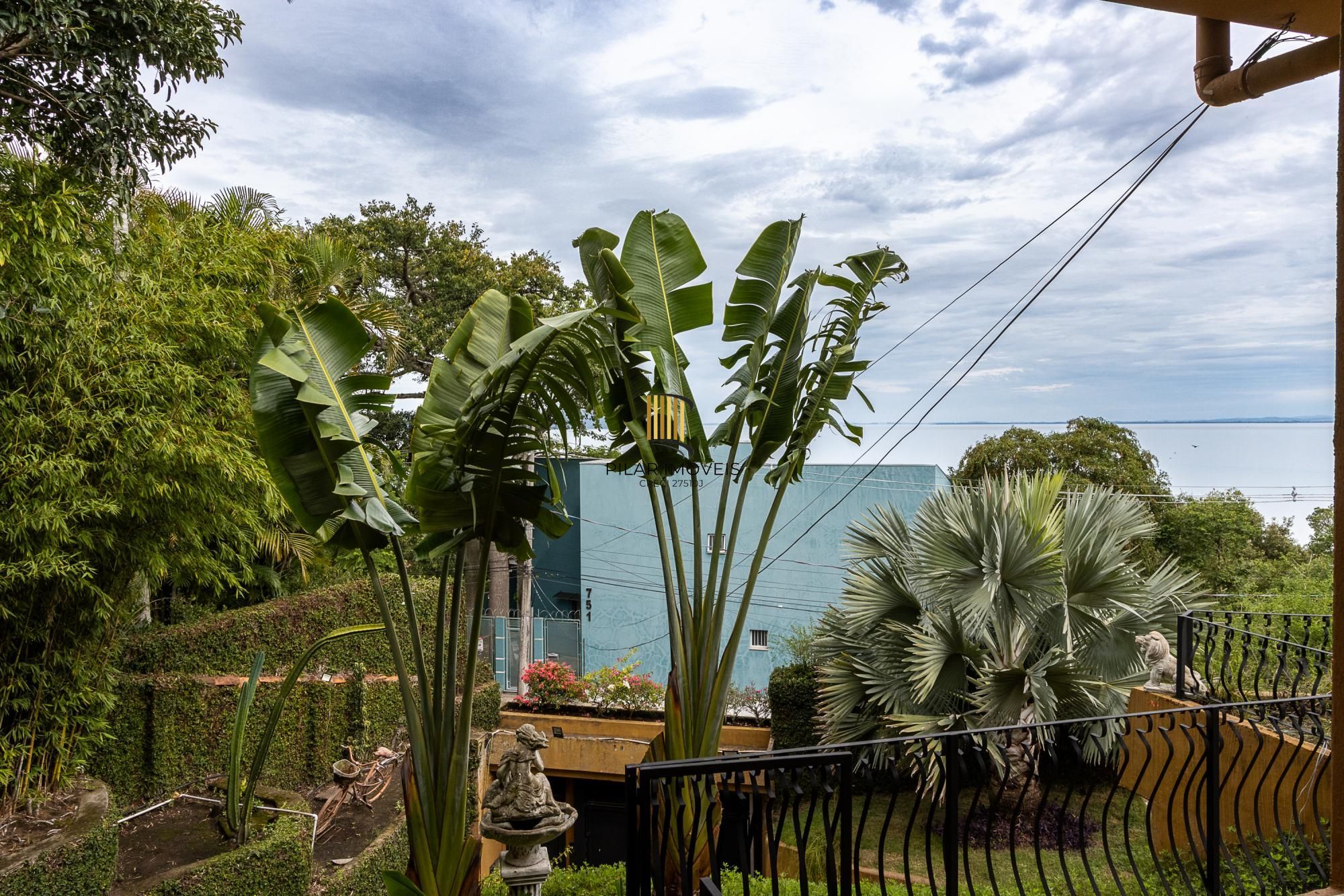 Casa 4 dormitórios no bairro Vila Conceição