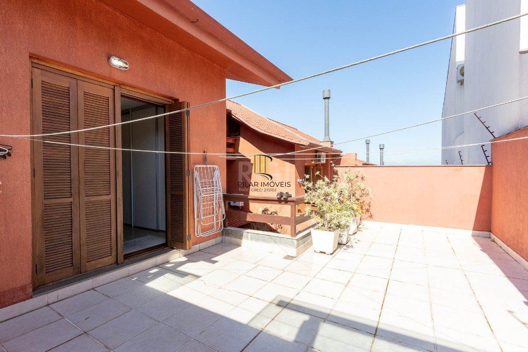 Casa Condominio para Venda - 286.89m², 4 dormitórios, sendo 2 suites, 2 vagas - Cristal