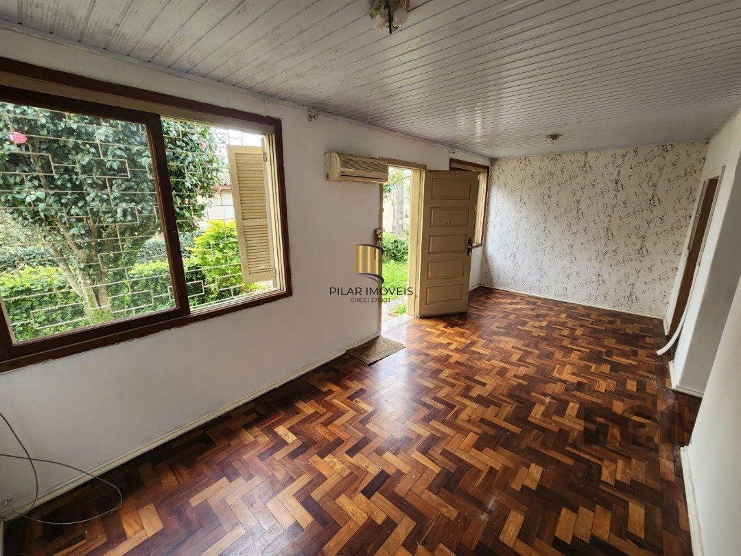 Casa de Condomínio 3 dormitórios no bairro Cristal