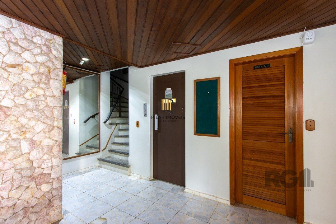 Apartamento | 2 quartos | 65,00m2 | 1 vaga | Bairro Menino Deus
