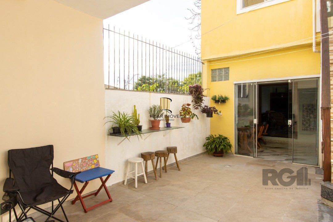 Casa para Venda - 204m², 3 quartos, 2 suites, 1 vaga - Caminhos do Sol - Guarujá