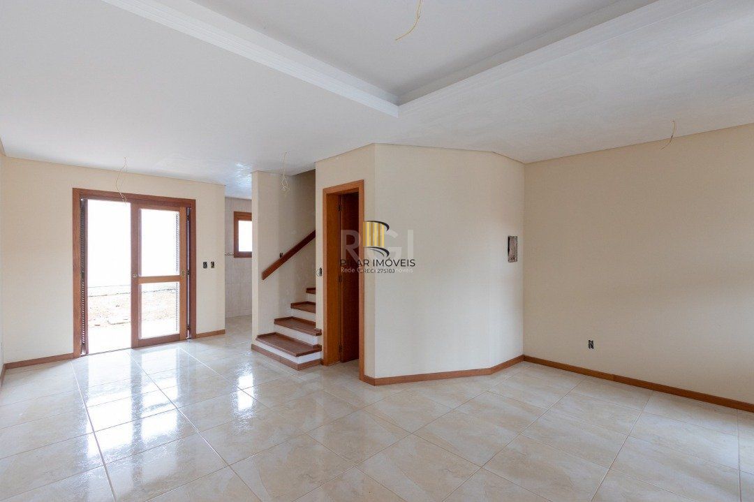Casa para Venda - 115m², 3 dormitórios, sendo 1 suites, 2 vagas - Urubatã