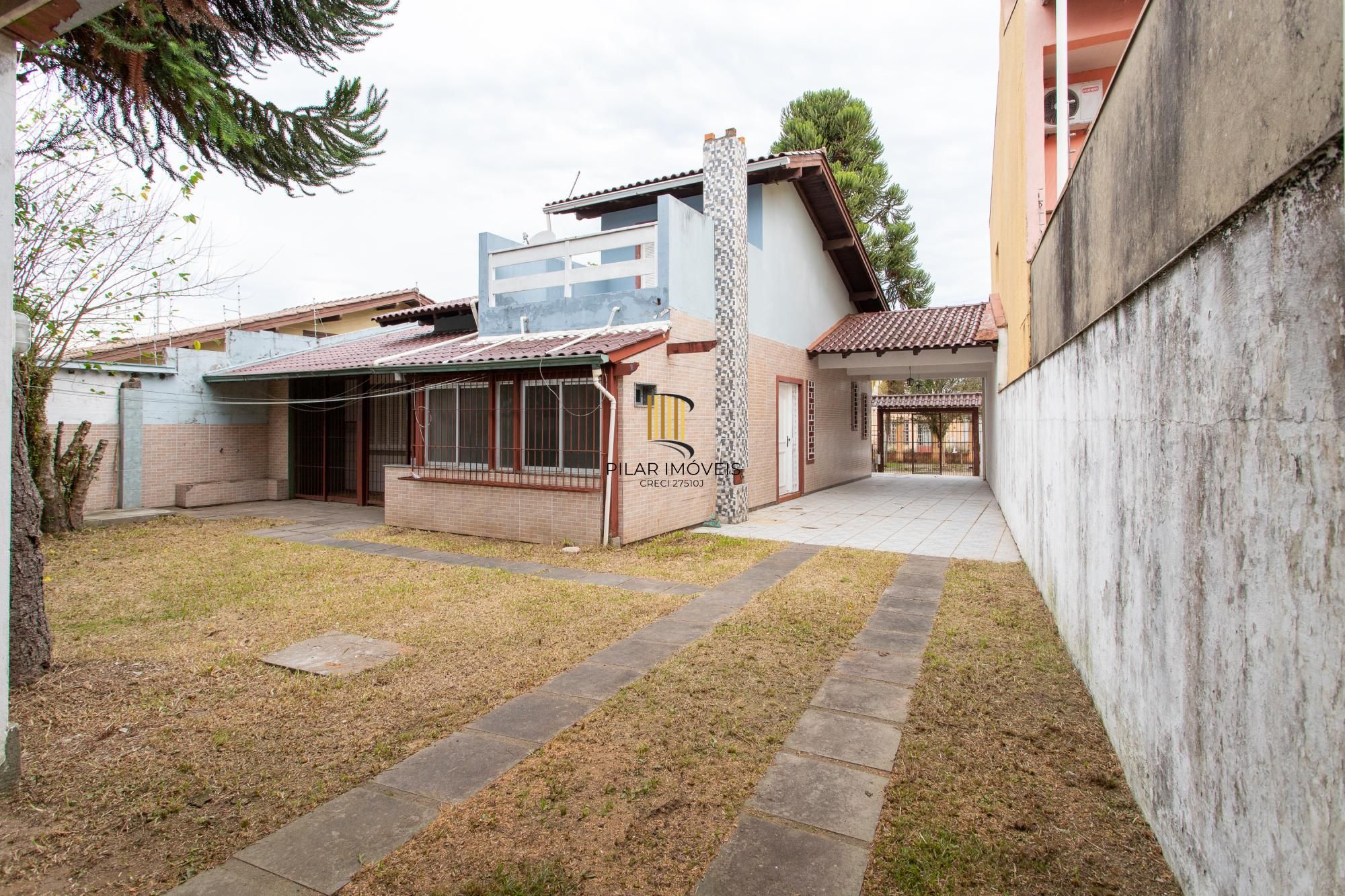 Casa 3 dormitórios no bairro Aberta dos Morros