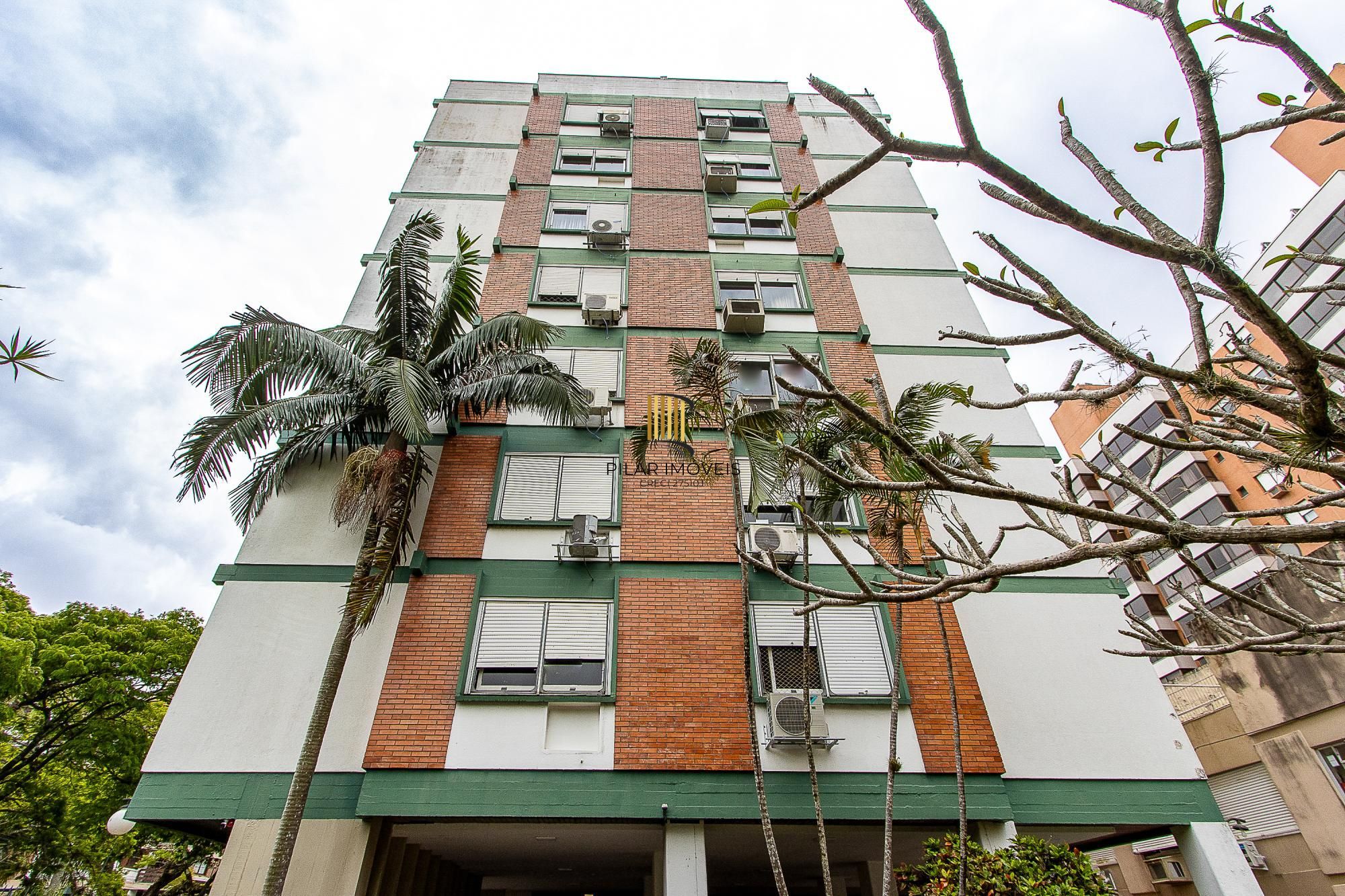 Apartamento amplo e bem localizado no Menino Deus!!