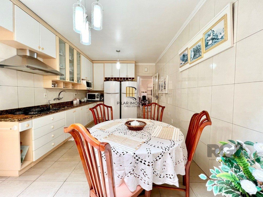 Magnífica casa  linda, 360m2  de  área  construída