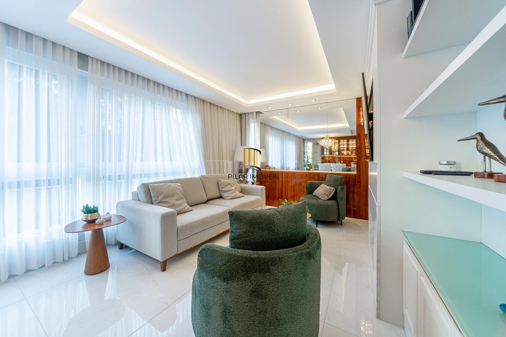Apartamento 3 dormitórios, sendo 3 suítes e 2 vagas no Petropolis