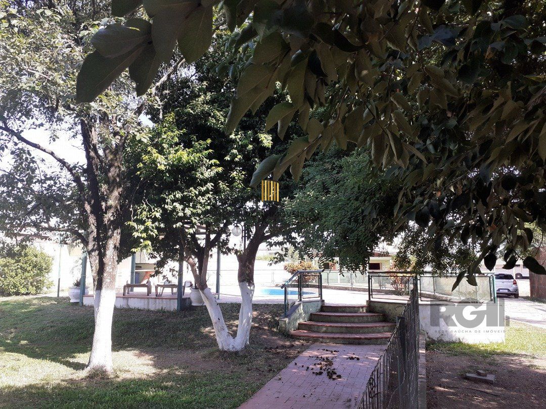 Sítio 2 dormitórios no bairro Hípica