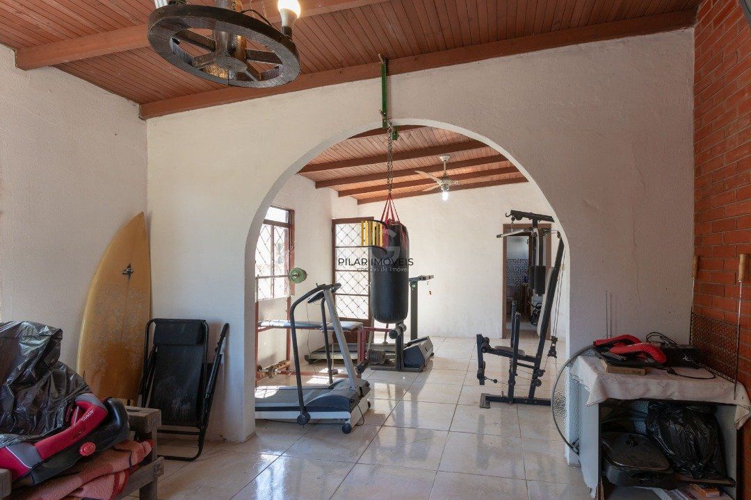 Sobrado para Venda - 356.93m², 4 dormitórios, sendo 2 suites, 4 vagas - Tristeza