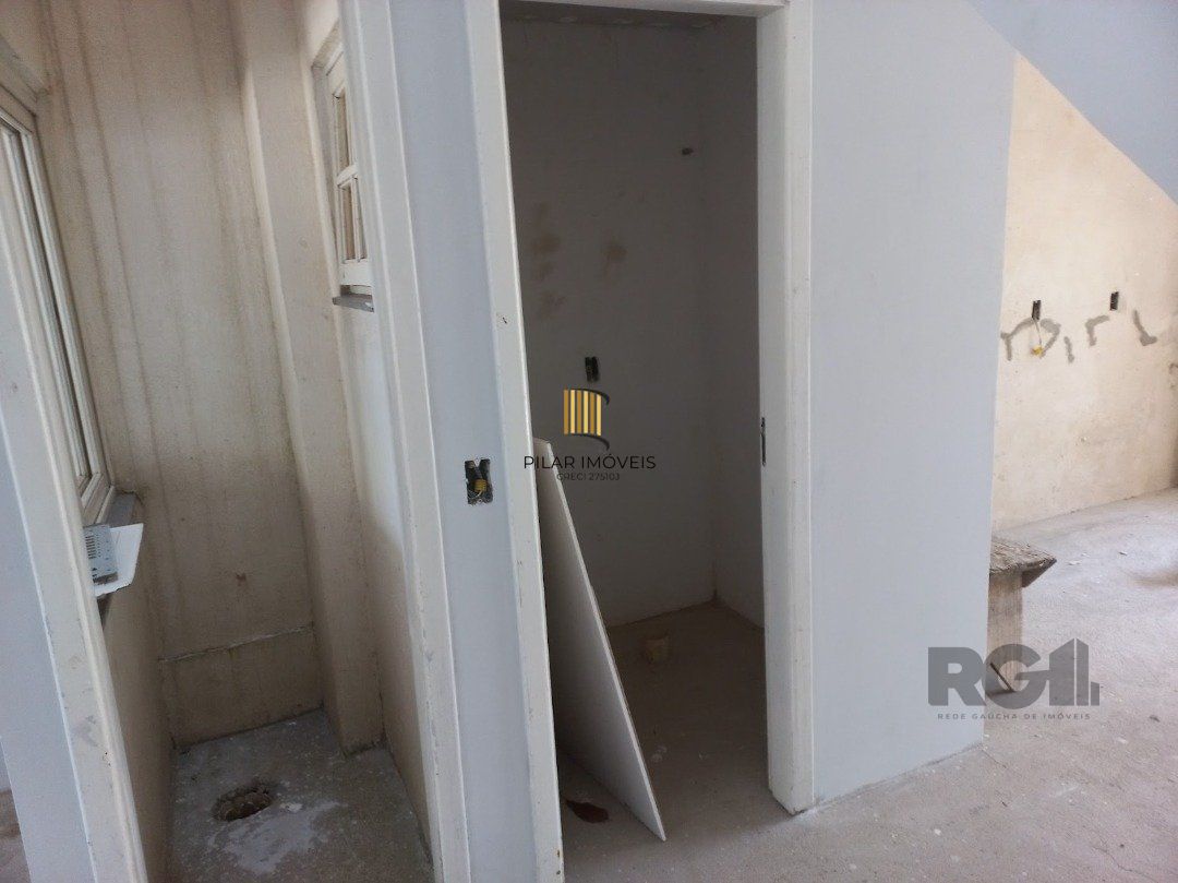 Casa para Venda - 254.27m², 3 dormitórios, 2 vagas - Vila Nova