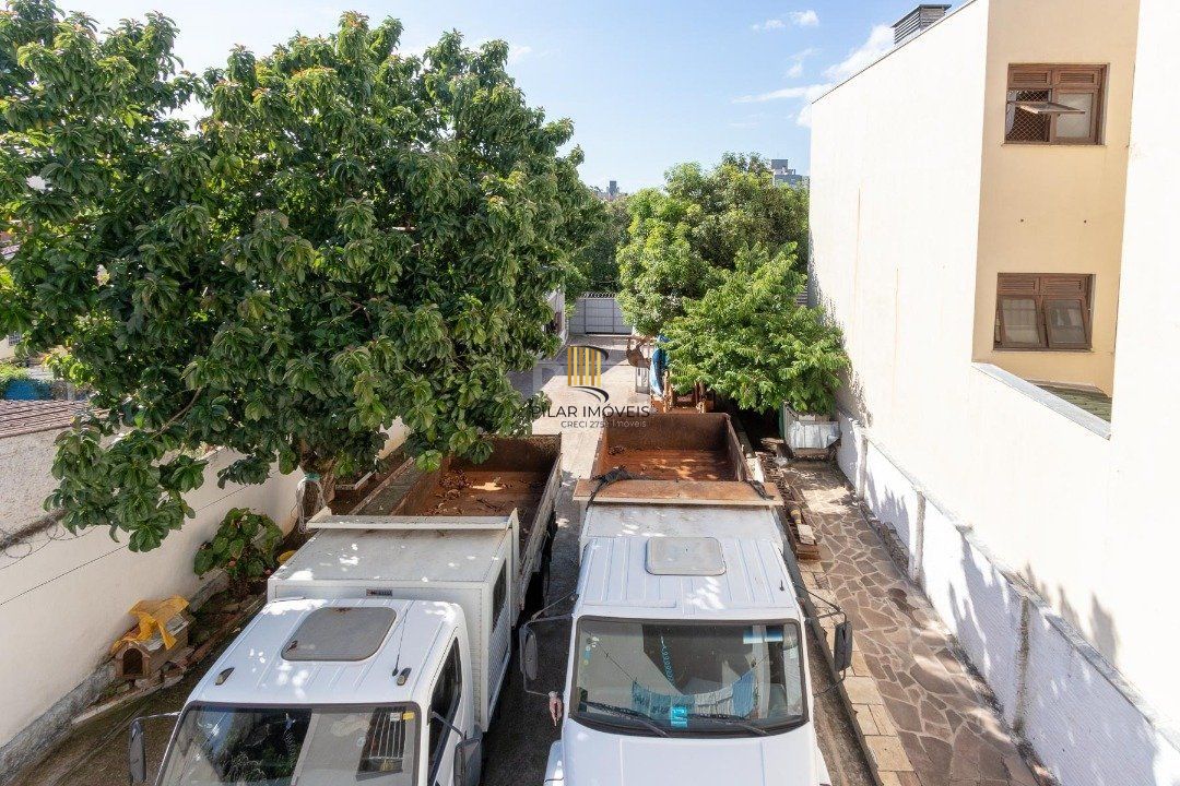 Casa para Venda - 199.62m², 5 dormitórios, 15 vagas - Tristeza