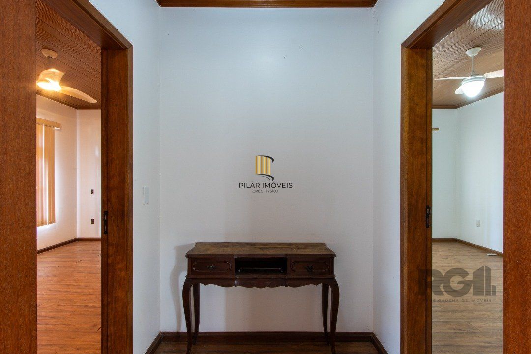 Casa 4 dormitórios no bairro Espírito Santo