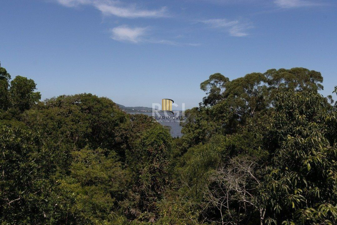 Terreno com área de 747m²