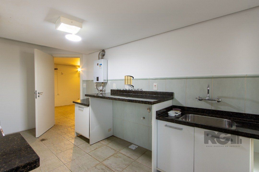 Casa de Condomínio 4 dormitórios no bairro Nonoai