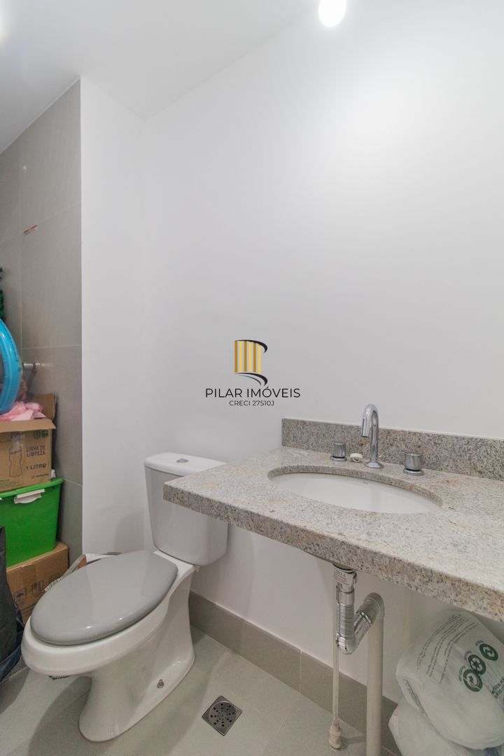 APARTAMENTO SEMIMOBILIADO 2 DORMITÓRIOS SENDO 1 SUÍTE E 1 VAGA ESCRITURADA