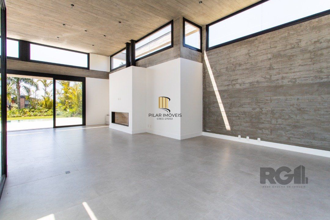 A Casa Le Mans, uma residência térrea de esquina com 389,48m2 de área coberta